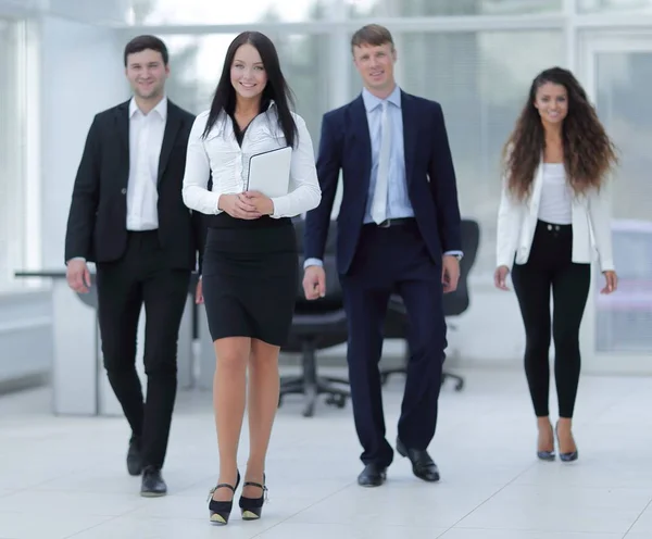 Grupo de jovens empresários felizes — Fotografia de Stock