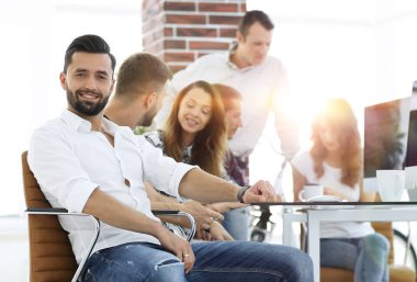 iş adamı ve onun yaratıcı ekip çalışması