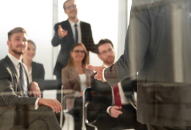 başarılı başlangıç iş salonu