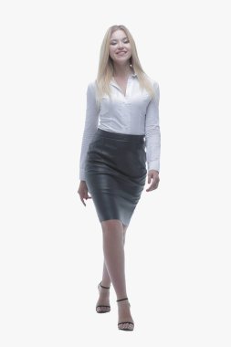 tam büyüme kendine güvenen genç iş kadını portre ileri geliyor.