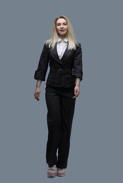 Confident business woman walking forward. — Stock Photo, Image