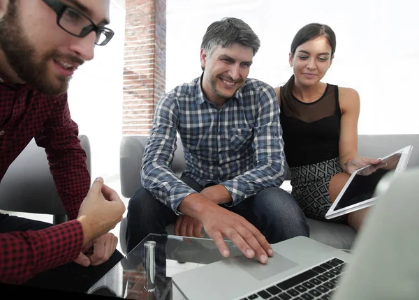 Group of creative worker brainstorm together in office — Stock Photo, Image