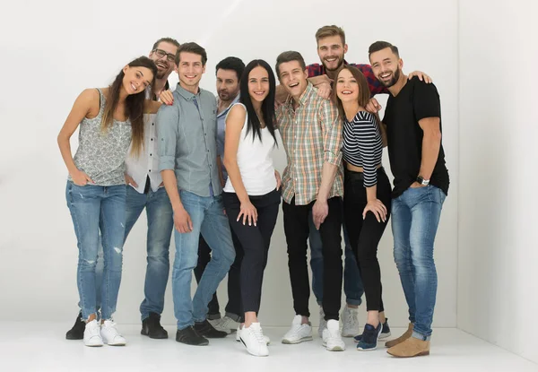 Creative business team står nära wal — Stockfoto