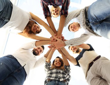 iş takım birlikte sıktı elleri ile