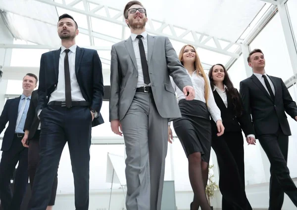 Group photo.a leader and a group of business people — Stock Photo, Image