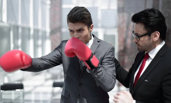 Confident young businessman preparing to defend — Stock Photo, Image