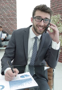 bir istemci için smartphone üzerinde söz avukat