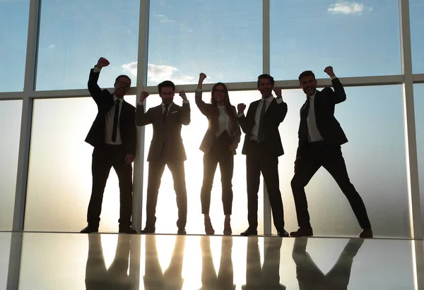 Een groep van mensen met succes heeft. — Stockfoto