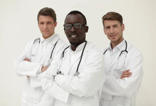 Portret międzynarodowej grupy lekarzy — Zdjęcie stockowe