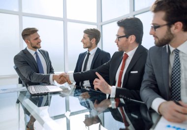 karşılıklı müzakere masasına üzerinde mali ortaklar.