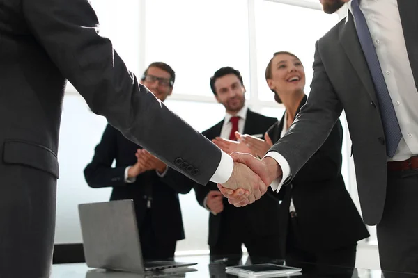 Business handshake of business partners after signing the contract — Stock Photo, Image