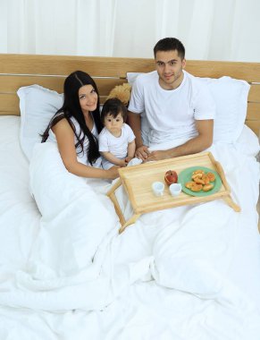 Anne, baba, Bebek yatak odasında