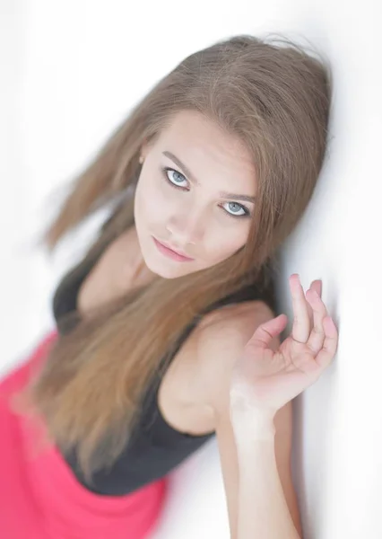 Menina modelo profissional em vestido vermelho — Fotografia de Stock