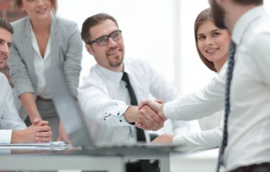 Müşterinin el sallayarak Yöneticisi