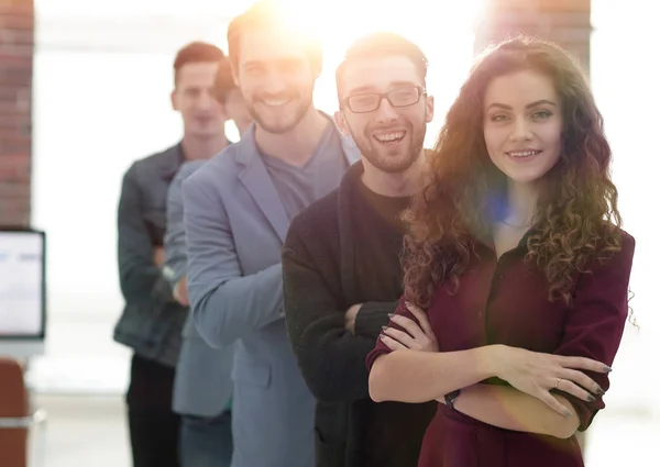 Grupo de jóvenes creativos — Foto de Stock