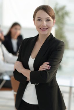 Kendine güvenen modern iş kadını