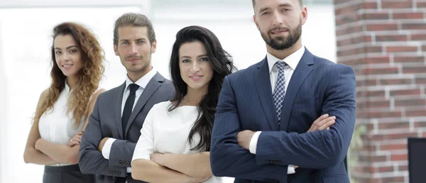 Gruppo di uomini d'affari sorridenti — Foto Stock