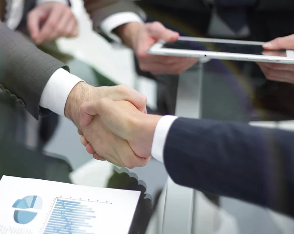 Handshake de negócios e conceito de pessoas de negócios . — Fotografia de Stock