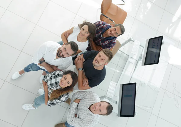 Bekijk Bovenkant Een Groep Jonge Professionals Die Buurt Van Het — Stockfoto