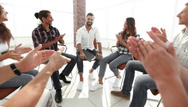 yaratıcı ekibi hoparlör alkış