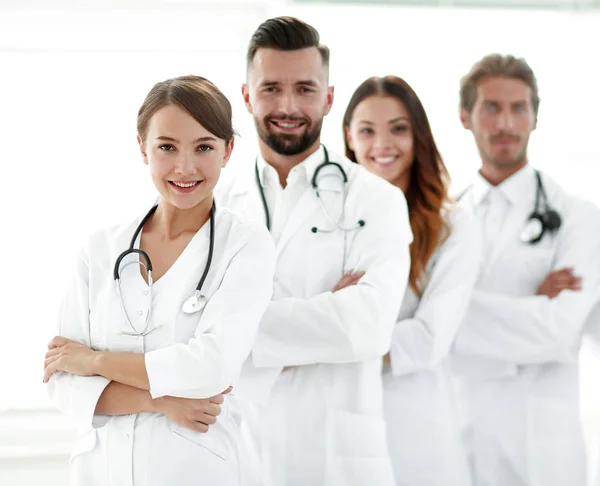 Retrato de un grupo exitoso de médicos internos . — Foto de Stock