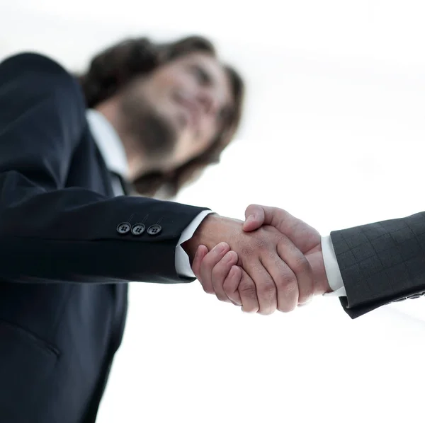 Succesvol bedrijf mensen handshaking na goede deal. — Stockfoto