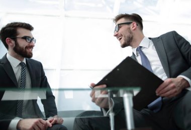 alt view.business ortaklar müzakere masasına bir diyalog başlattık