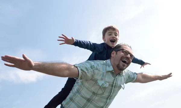 Funny father and son spend time together — Stock Photo, Image