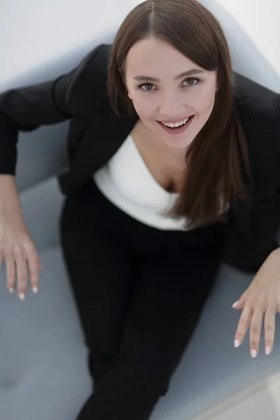 Portré, fiatal üzleti nő a modern irodai közelről — Stock Fotó