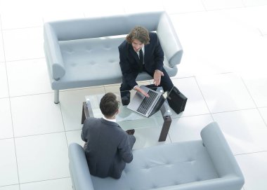 En iyi arkadaşınla iş meslektaşlarından görüntülemek