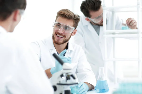 Sfondo immagine scienza squadra in laboratorio — Foto Stock