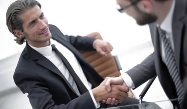 ofiste el sıkışma güvenilir ortaklar.