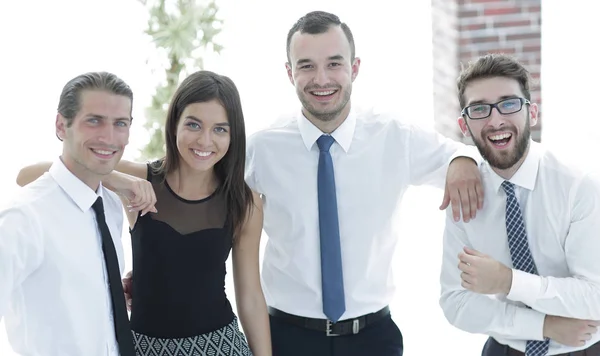 Primer plano retrato de amistoso equipo de negocios — Foto de Stock