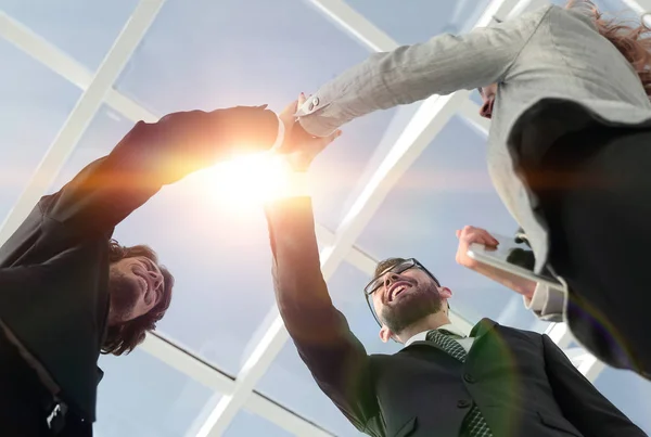 Successful business people handshaking closing a deal — Stock Photo, Image