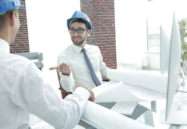 Architect and engineer, considering a building project — Stock Photo, Image