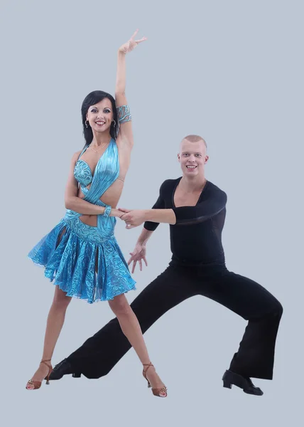 Tanzendes junges Paar isoliert auf grauem Hintergrund. — Stockfoto