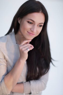 Başarılı genç bir kadının yakın plan yüzü..