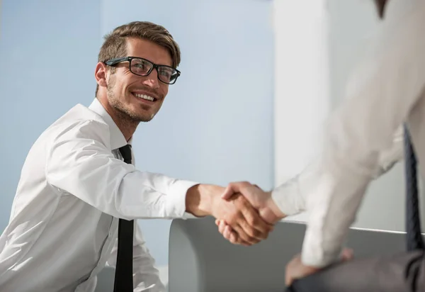 Fechar up.handshake pessoas de negócios . — Fotografia de Stock