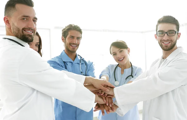 成功的一个医生小组在白色背景上的背景图像 — 图库照片