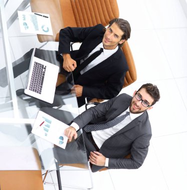 çalışma top.financial Ortaklar görünümü