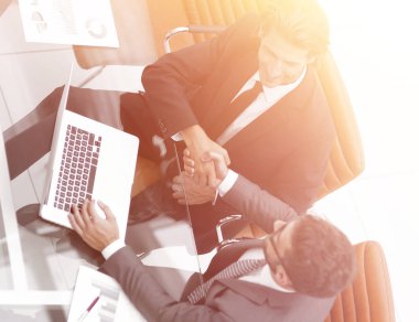 iki işveren takım içinde çalışma