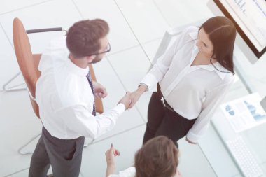 el sıkışma yönetici ve personel işyeri yakın: