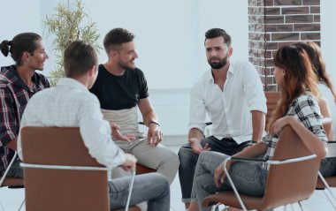 ekip üyeleri atölyesinde iddia