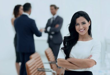 Yakın plan. Ofisteki yönetici kadın.