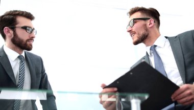 alt view.business ortaklar müzakere masasına bir diyalog başlattık