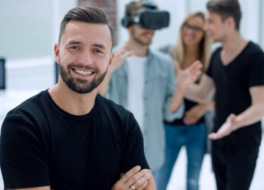 Sanal gerçeklik gözlük test neşeli arkadaşları