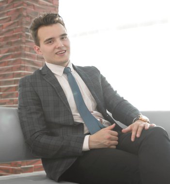 Office koltukta oturan başarılı iş adamı