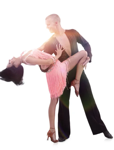 Hermosa pareja bailando bailes de salón aislados en blanco — Foto de Stock