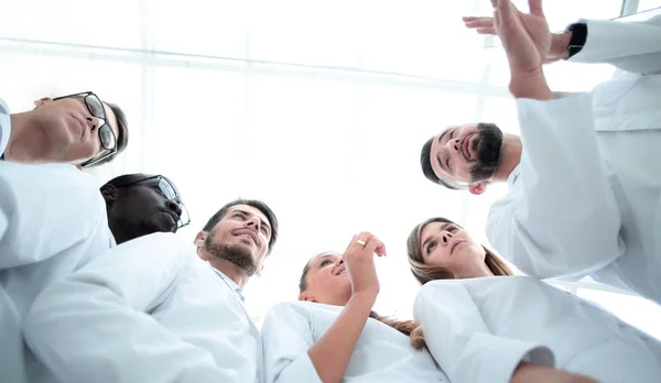 Group of doctors working in the hospital laboratory — Stock Photo, Image