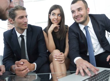 closeup.business takım laptop arıyor